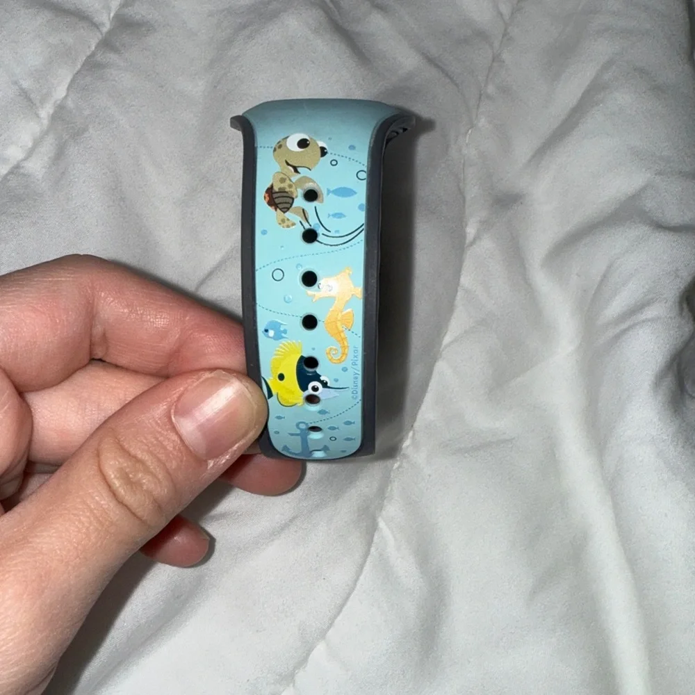 RETIRED Disney World Finding Nemo and Friends Magic Band